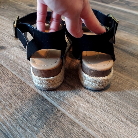 SODA Women's Black Espadrille Sandals - Picture 5 of 8